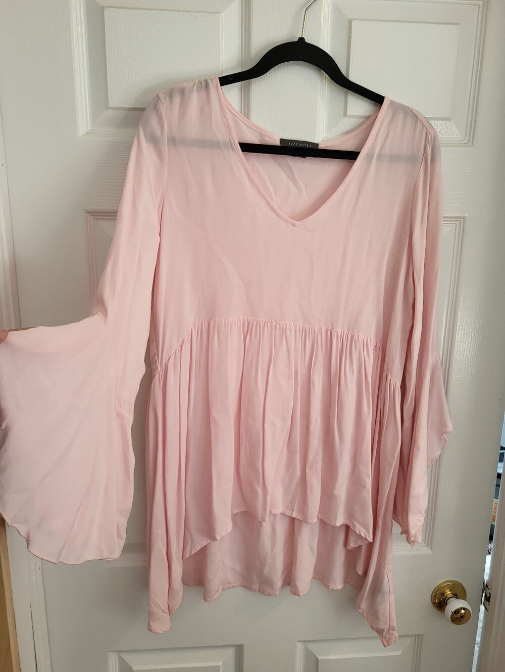 Suzy Shier Pale Pink V-Neck Bell Sleeve Tunic